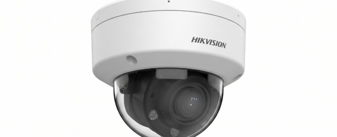 Hikvision mağaza güvenlik sistemi planlamasında kullanılan DS-2CD1743G2-LIZSU modeline ait beyaz arka plan ürün çekimi